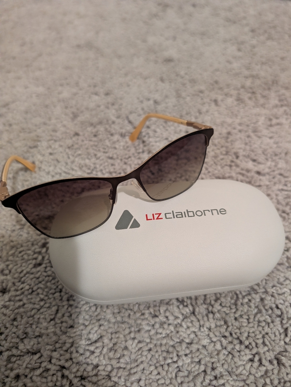 Liz Claiborne Sunglasses in Brown with Gold Temples